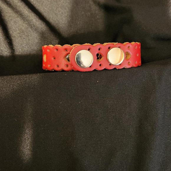 Red leather tooled double Interchageable Button Snap bracelet - Picture 5 of 5